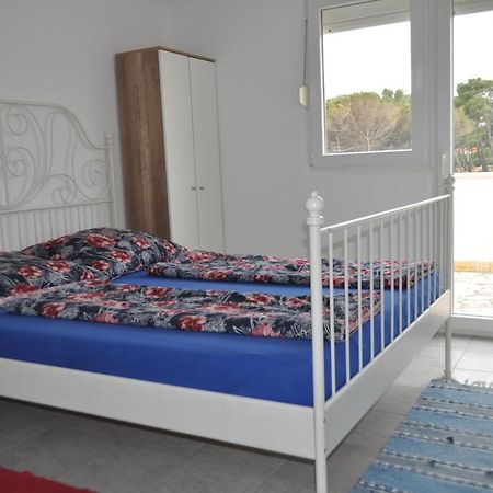 Familien Ferienhaus Vir Croatia 150M Strand Restaurant Einkaufen 外观 照片