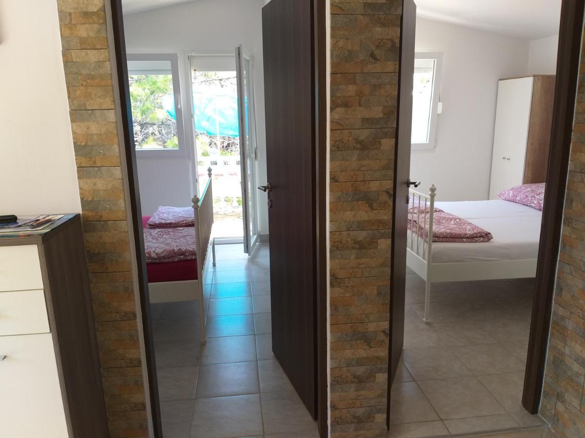 Familien Ferienhaus Vir Croatia 150M Strand Restaurant Einkaufen 外观 照片