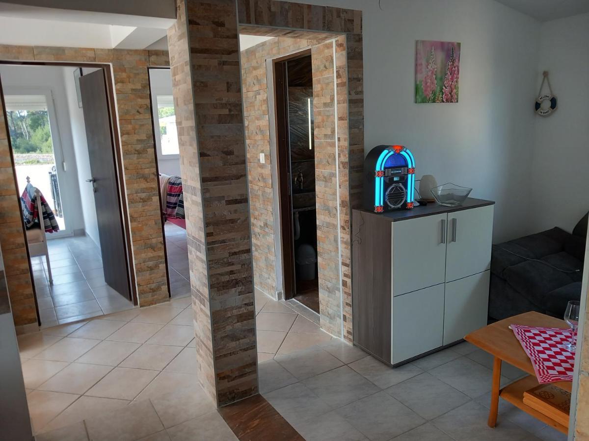 Familien Ferienhaus Vir Croatia 150M Strand Restaurant Einkaufen 外观 照片